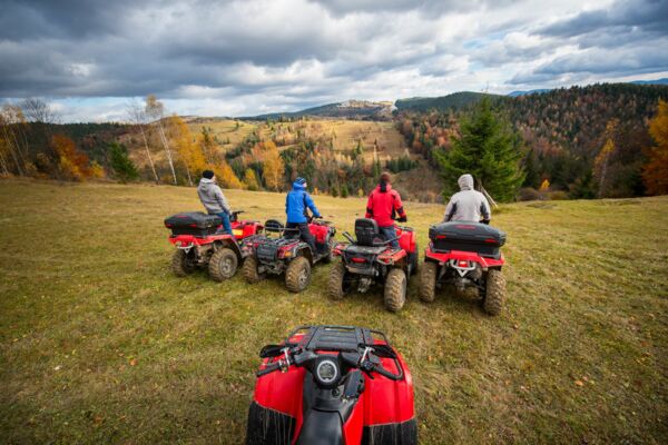 Quad-Tour mit einer Gruppe